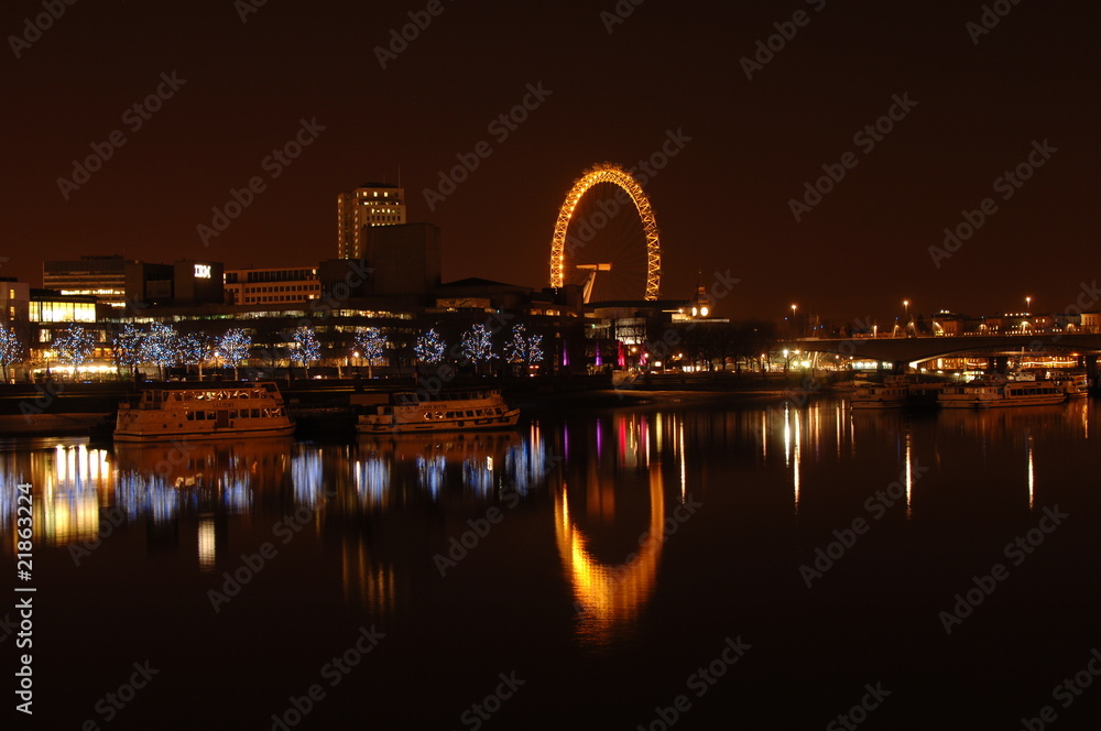 Obraz premium London Eye & South bank at night