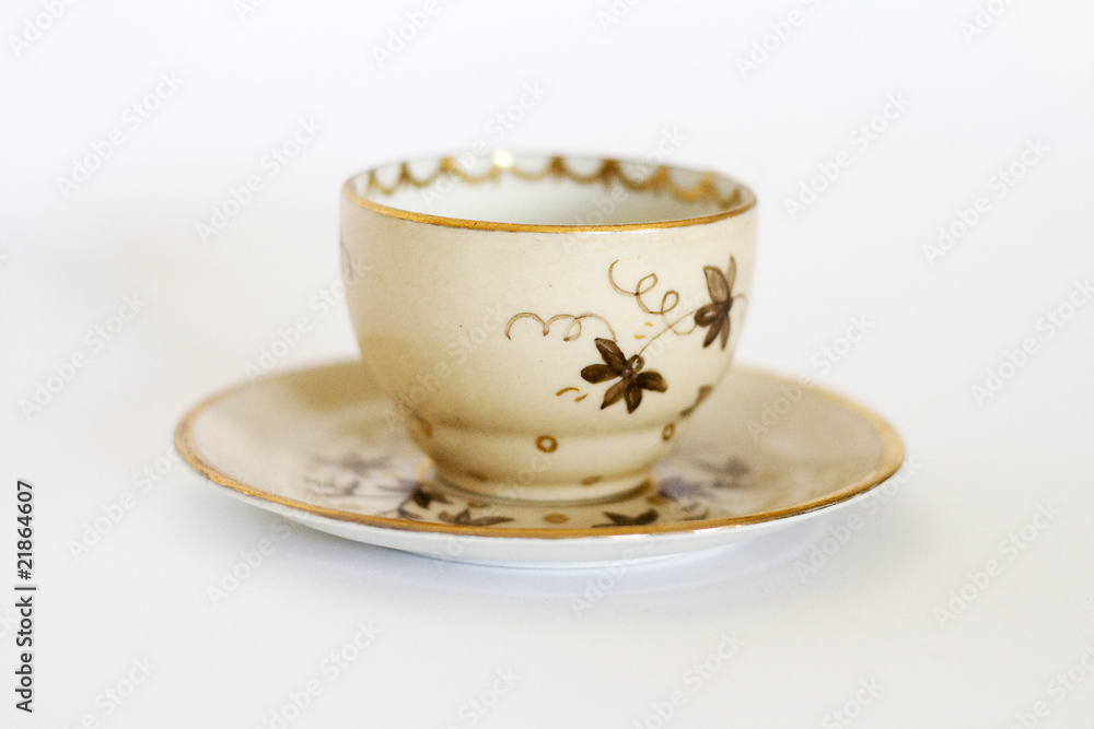 Hand-Painted Creme Flower and Vine Tea Cup Hand-Painted Creme Flower and Vine Tea Cup