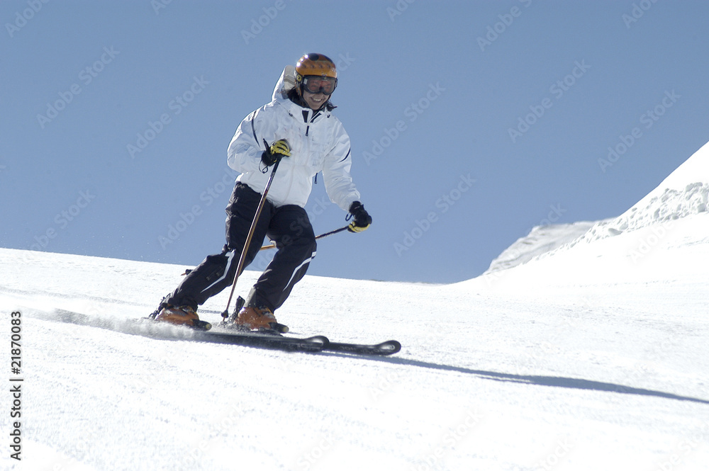 Pili en Sierra Nevada esquiando 063