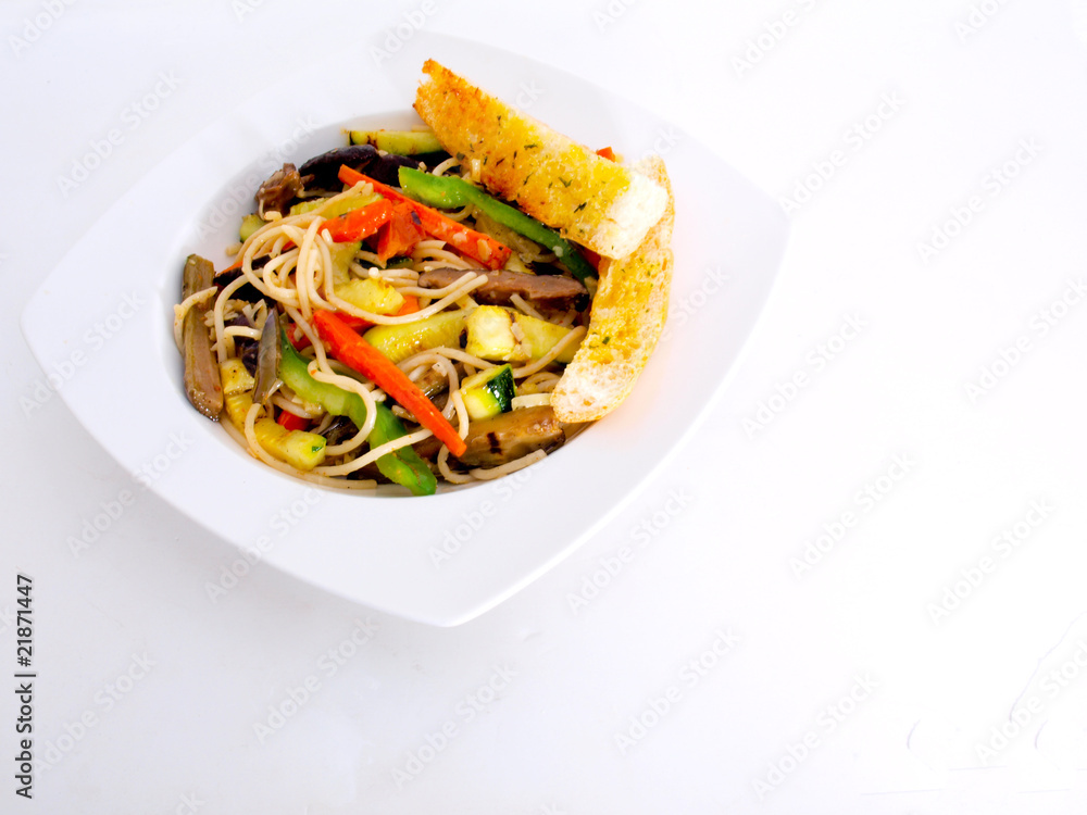vegetarian pasta in olive oil vegetarian pasta in olive oil