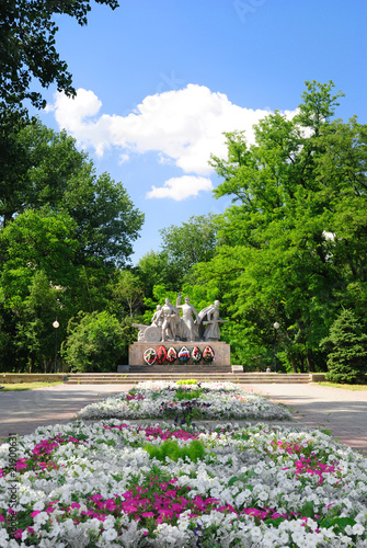 Monument to heroes of the Great Patriotic War to Voroshilov and