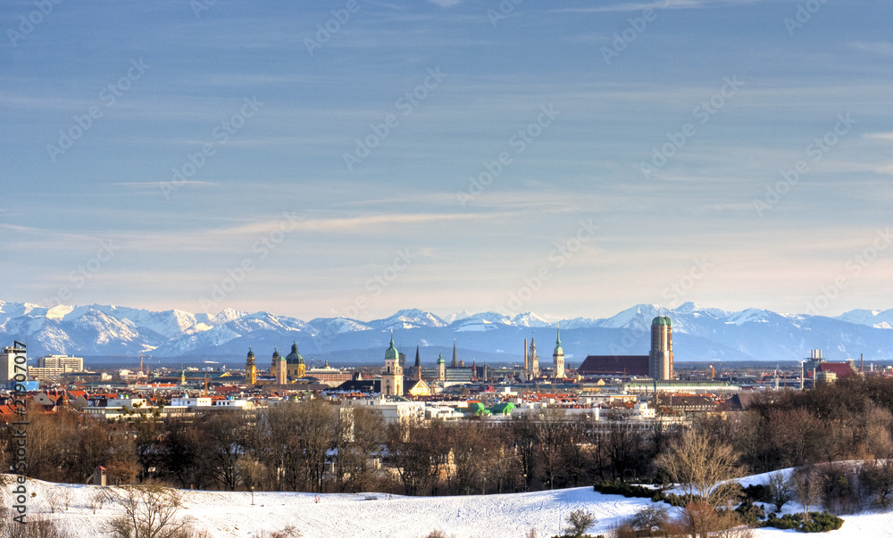Fototapeta premium 180° Panorama - Munich with alps