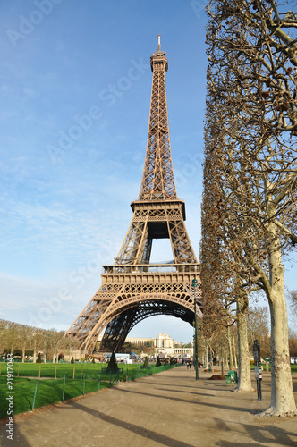 Eiffel tower © HappyAlex