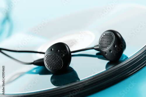 Konstfotografi compact-disc con auricolari per musica