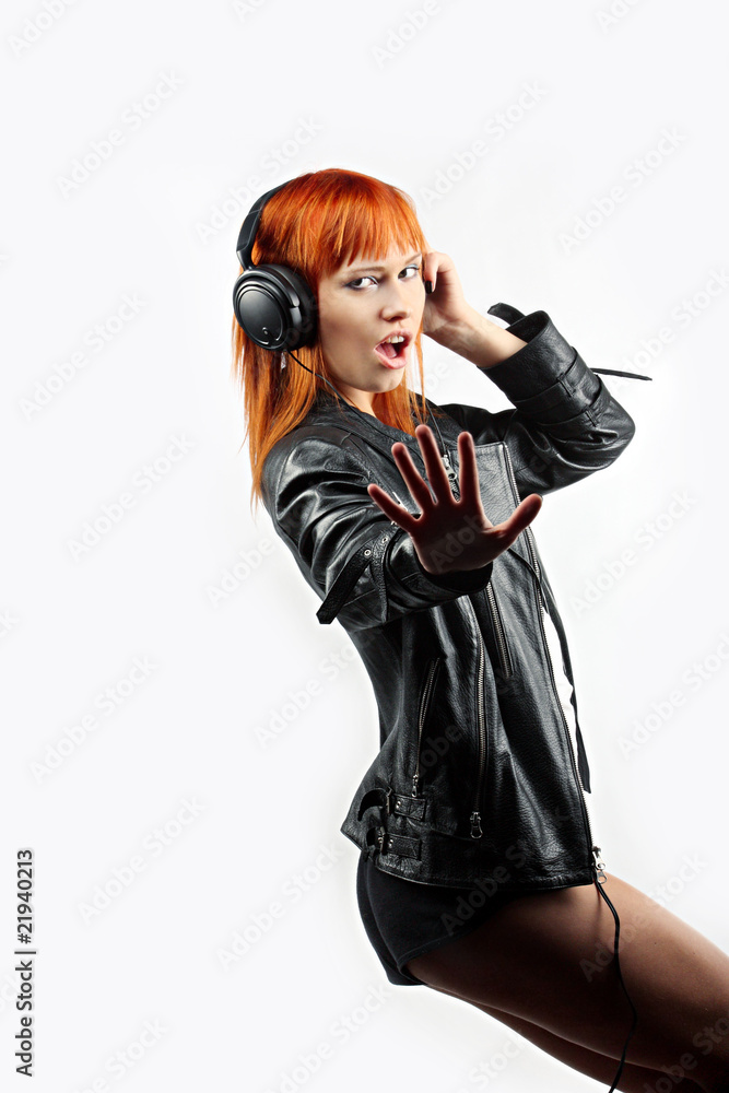 girl is a music lover girl is a music lover