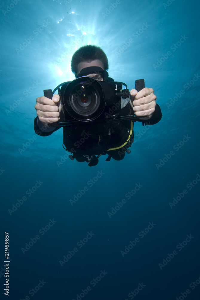 Underwater videographer/camerman