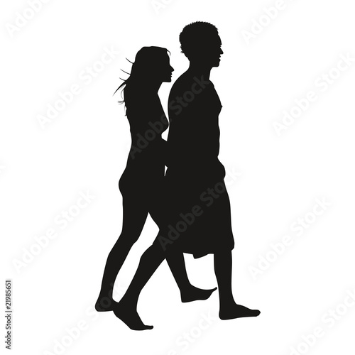 Silhouette couple en ballade