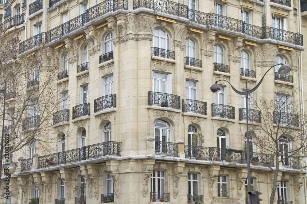 Fassade traditioneller Wohngebäude, Paris