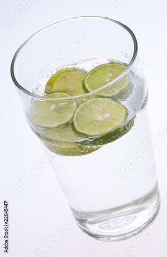 Seltzer with Limes