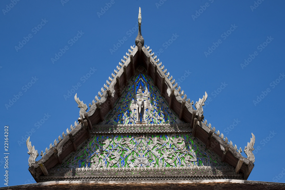 Naklejka premium Roof of Thai Buddist temple