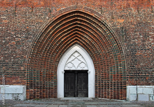 Westportal zum Dom St. Nikolai in Greifswald (Deutschland)
