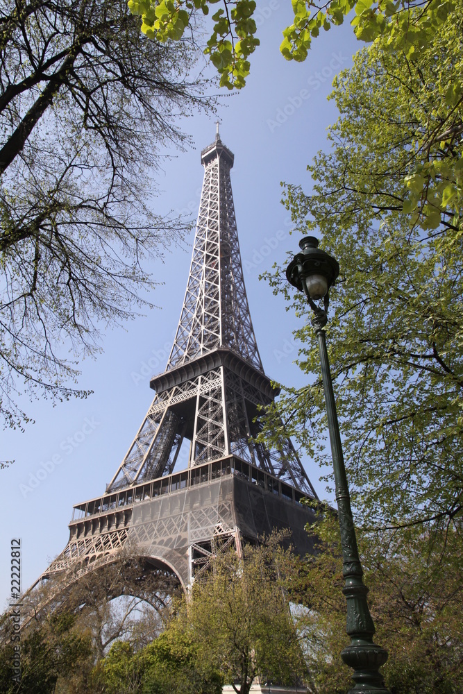 Fotografie la tour eiffel Paris et bec de gaz