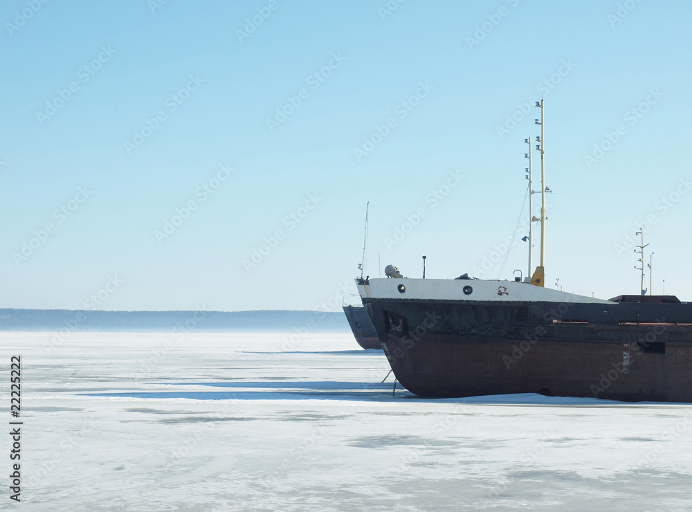 The ships on the frozen lake