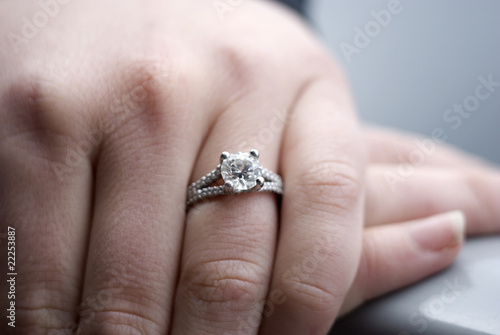 Wallpaper Mural engagement ring Torontodigital.ca