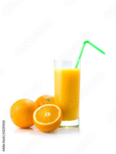 orange juice and oranges