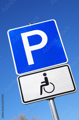 Parken für  Behinderte