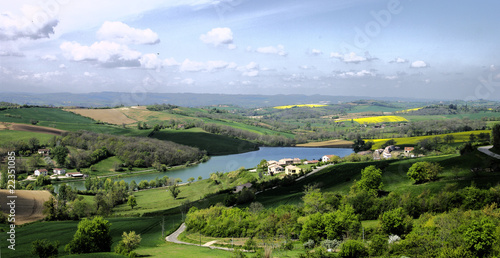 paysage d'ariége terre courage