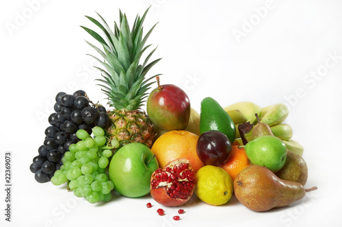 Fototapeta Naklejka Na Ścianę i Meble -  Ripe fresh fruit on white background