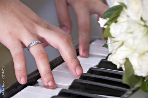 Fingers on Piano