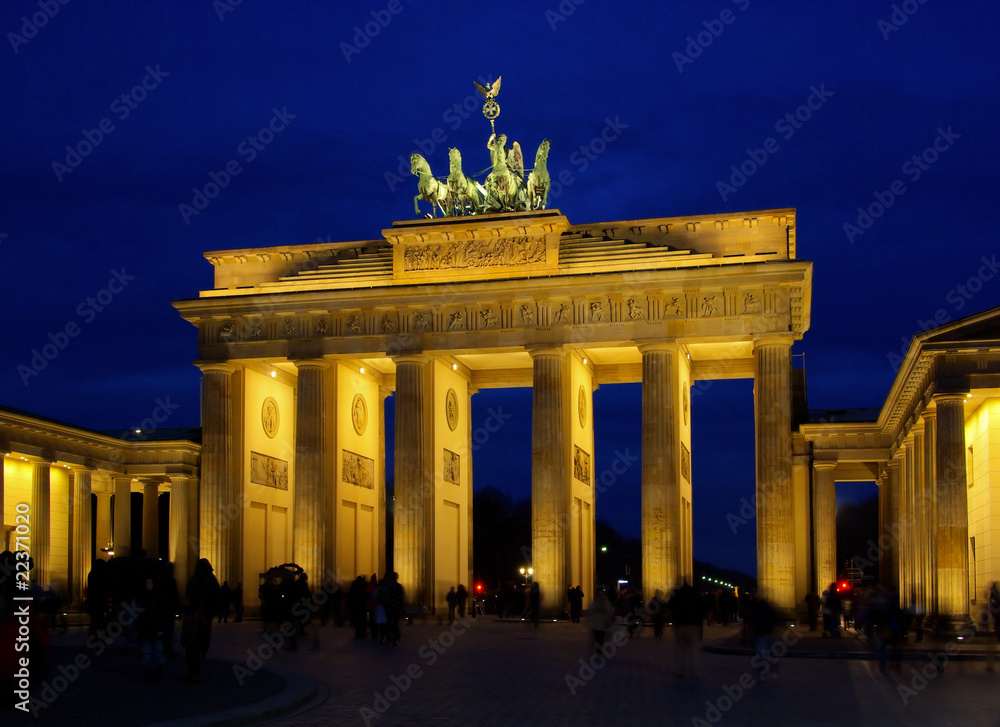 Berlin Brandenburger Tor Nacht 02