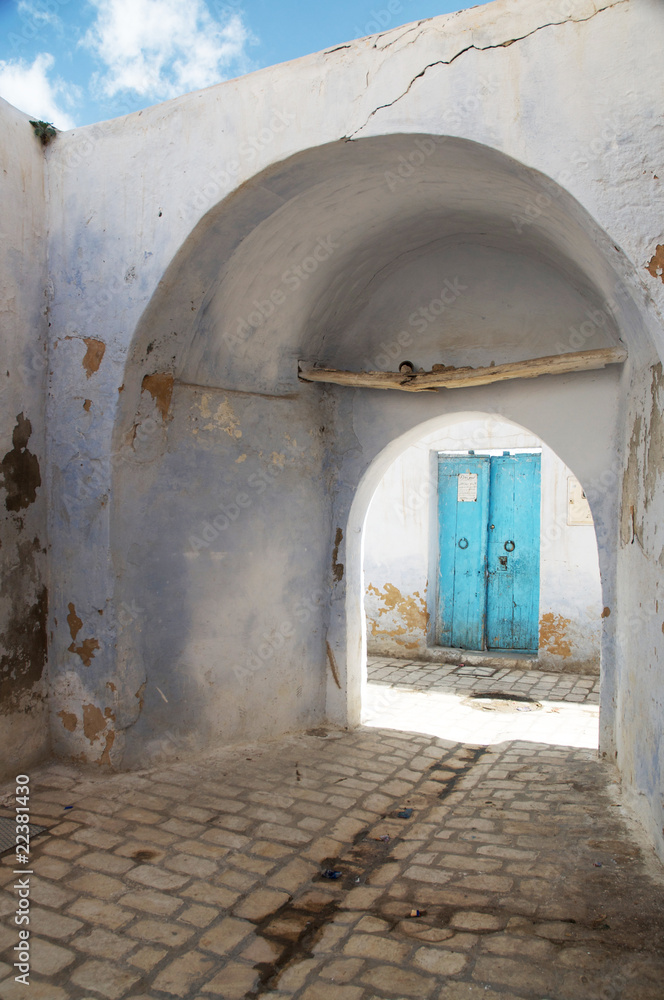 Porta in Città della Tunisia