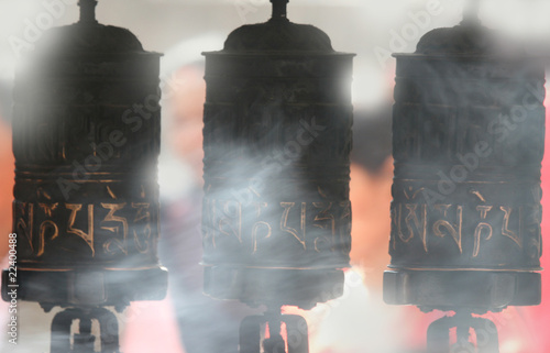 Canvas Print Tibetan Buddhist prayer wheels