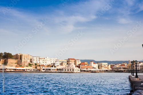 Fototapeta Naklejka Na Ścianę i Meble -  Venetian harbour in Chania