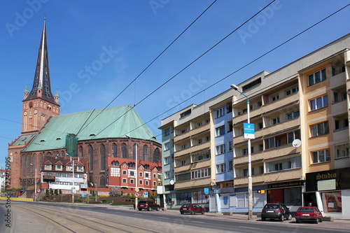 Stettin, Jakobikirche und Plattenbau photo