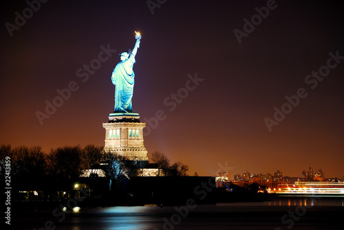 STATUE OF LIBERTY, NEW YORK CITY