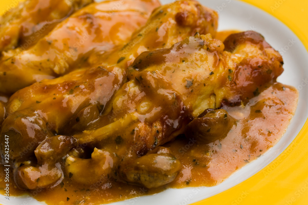 Hühnerbraten mit Kastanien und Rahmsoße,überbacken Hühnerbraten mit Kastanien und Rahmsoße,überbacken