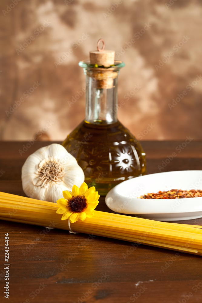 Naklejka Pasta with garlic oil and chilli