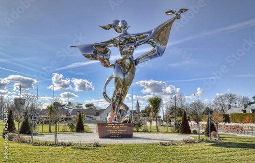 statue de la paix - Grancamp-Maisy