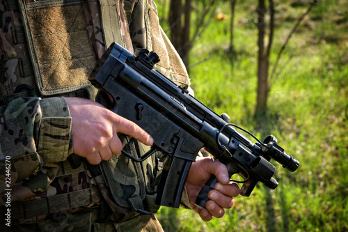 MP5 KURZ submachine gun - finger is off the trigger