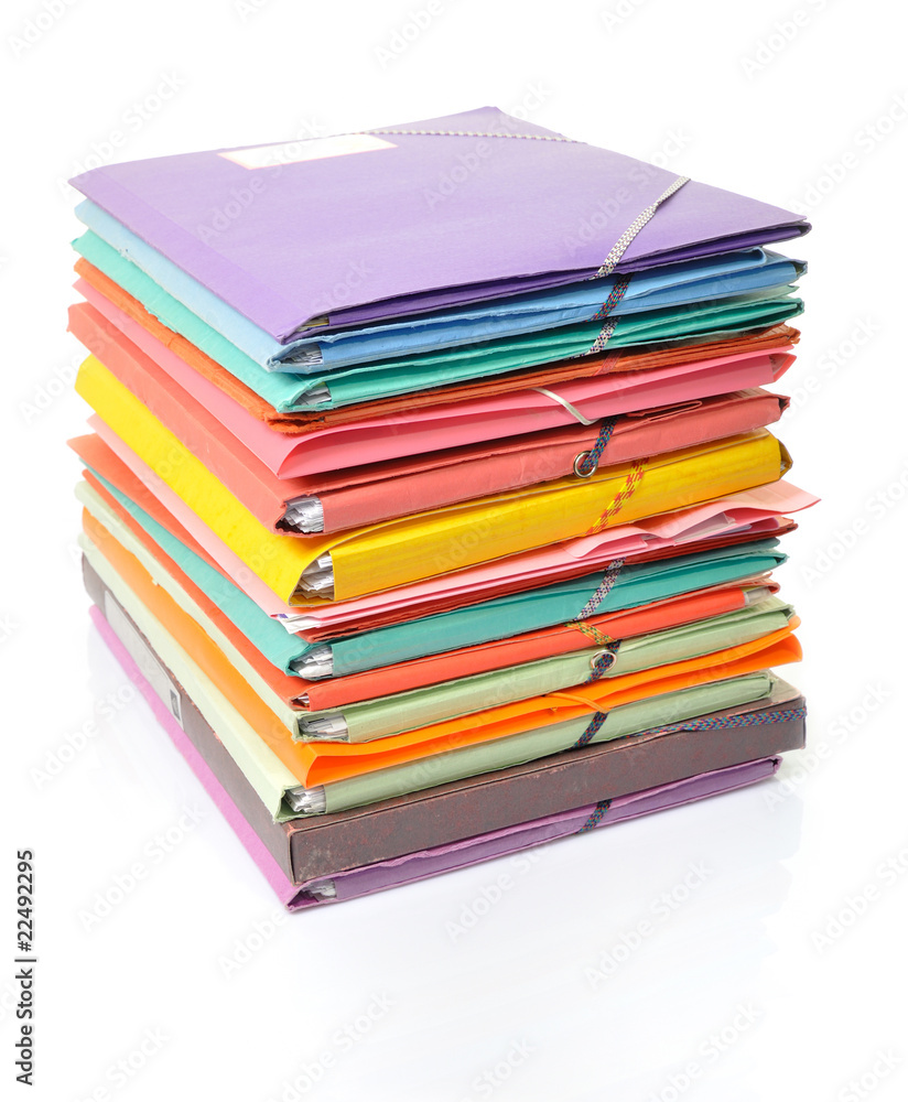 Pile de dossier sur fond blanc