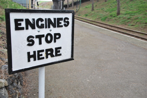 Engines stop here sign