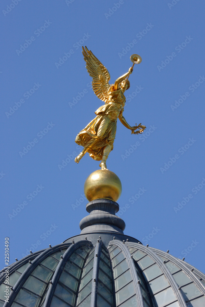 Obraz premium Engel über Dresden