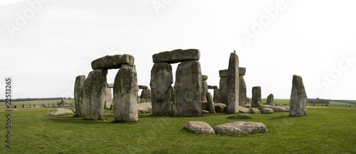 stonehenge standing stones wiltshire england