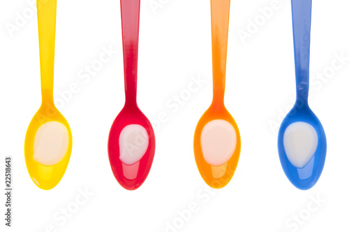 Tableau sur toile Vibrant Spoons Full of Milk