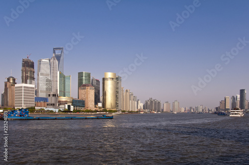 Fleuve Huangpu à Shanghai - China © Delphotostock