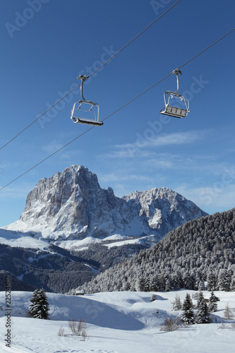 Langkofel in den Dolomiten mit Sessellift
