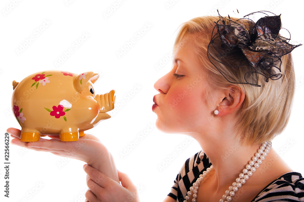Frau mit Sparschwein 110