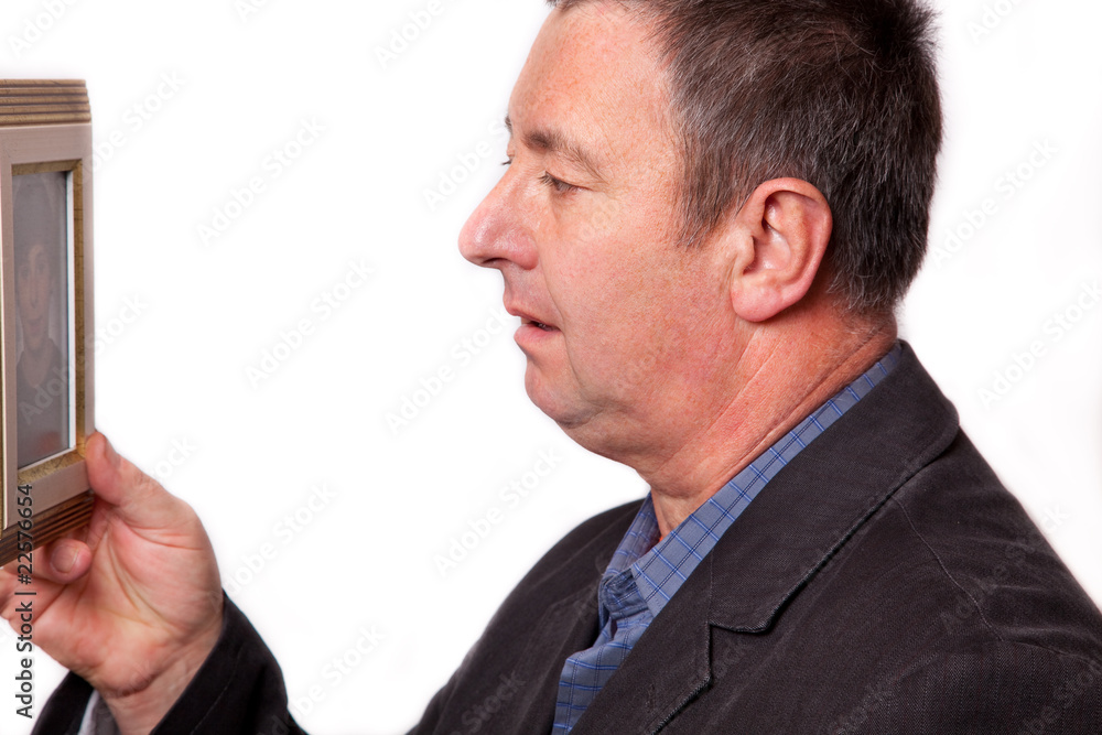Mann hält Bild Mann hält Bild