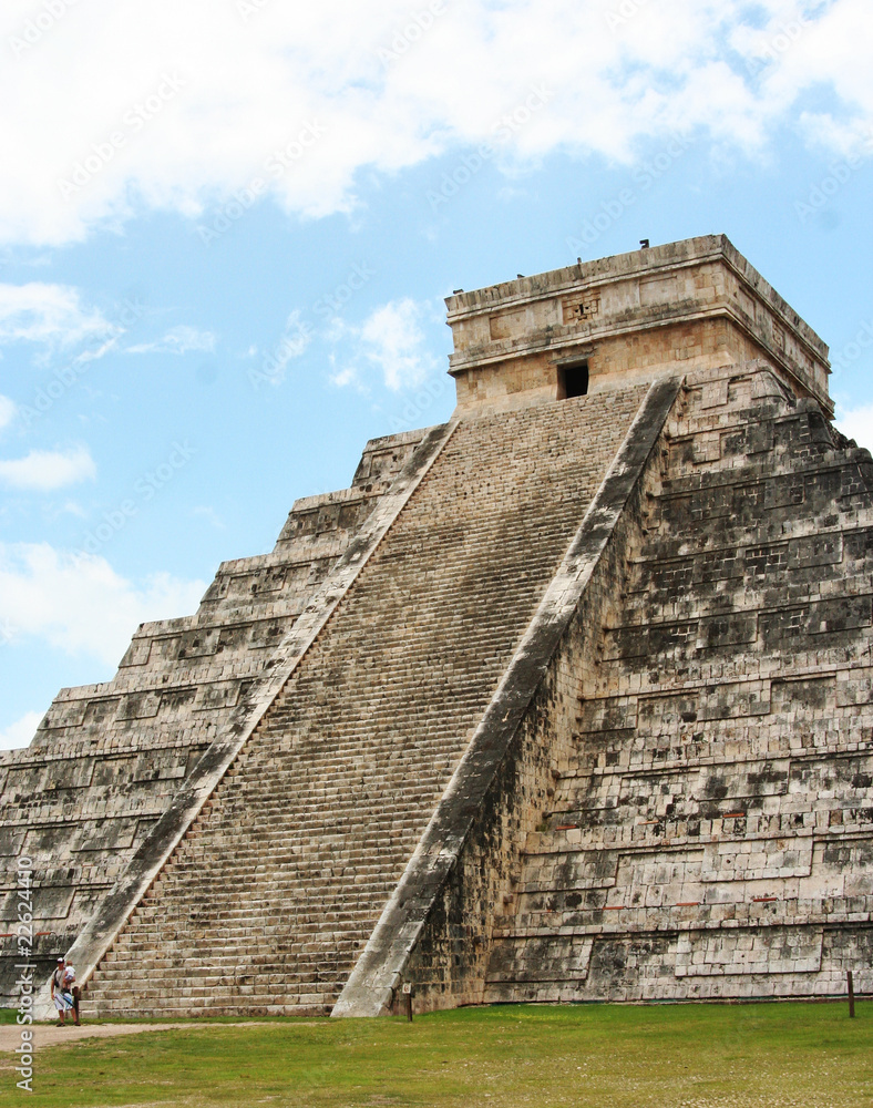 scalinata della piramide di chichen itza, mexico