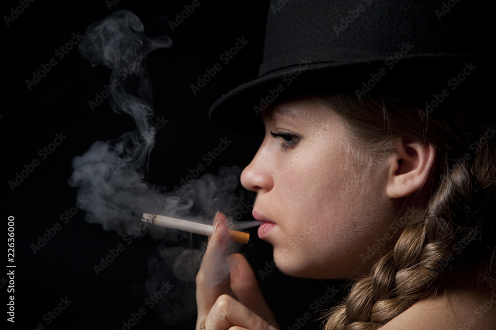 Obraz premium blonde smoking cigarette young fashion girl