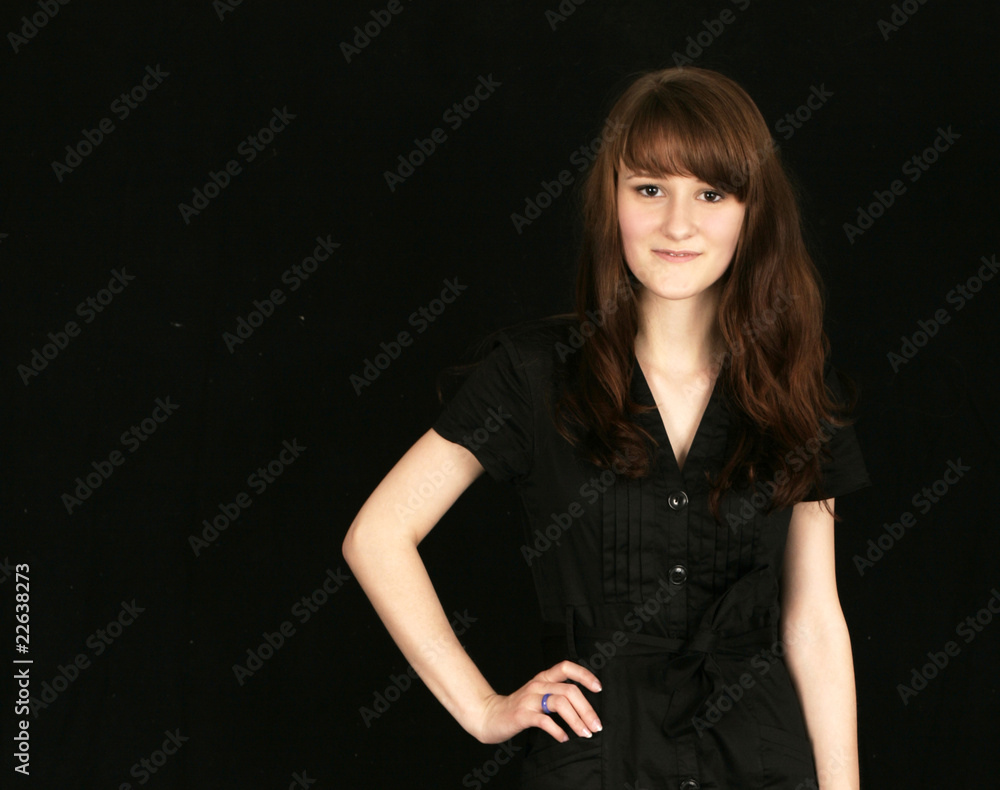 Mädchen vor schwarzem Hintergrund Mädchen vor schwarzem Hintergrund