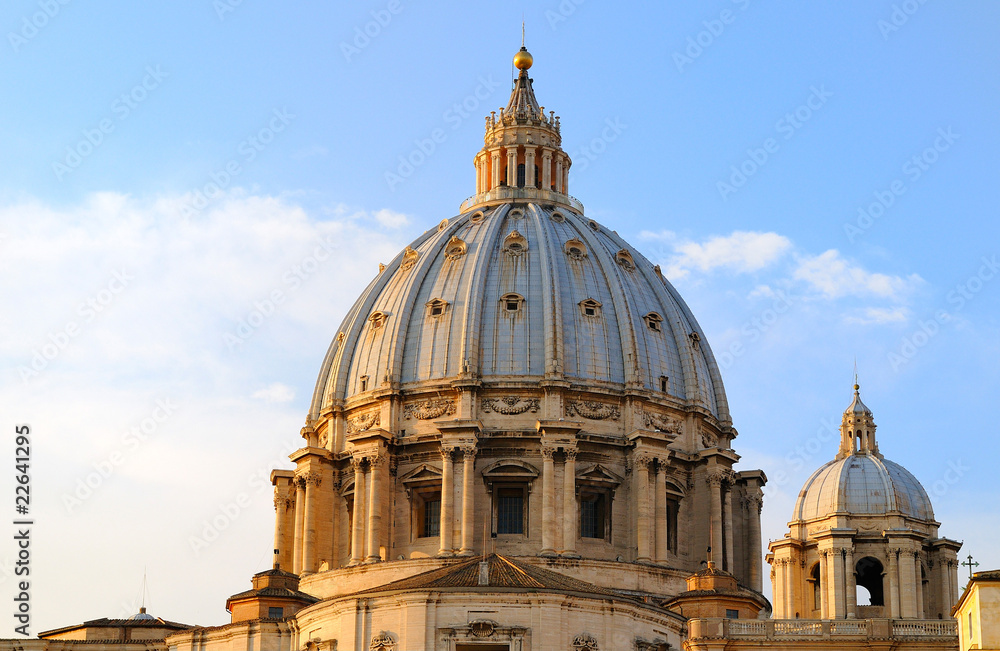 Le dôme de la basilique saint pierre de rome