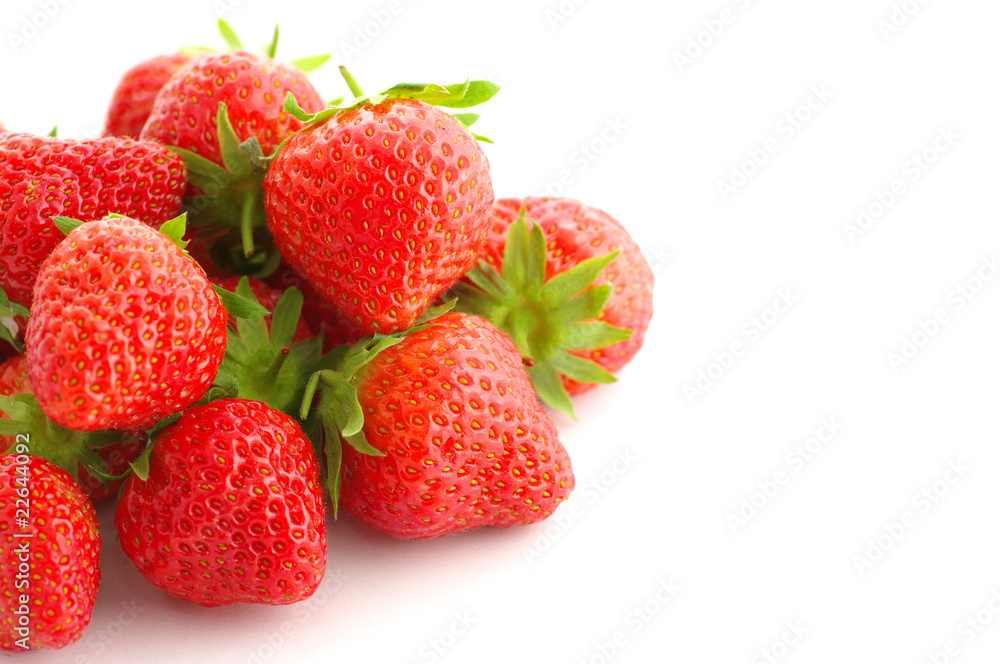 tas de fraise sur fond blanc tas de fraise sur fond blanc