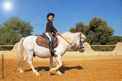 enfant à poney © cynoclub