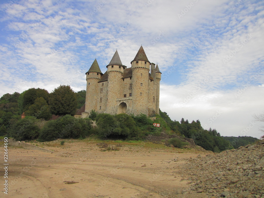 Château de Val ; Auvergne ; Limousin