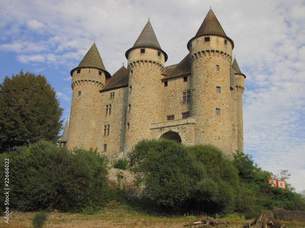 Château de Val ; Auvergne ; Limousin